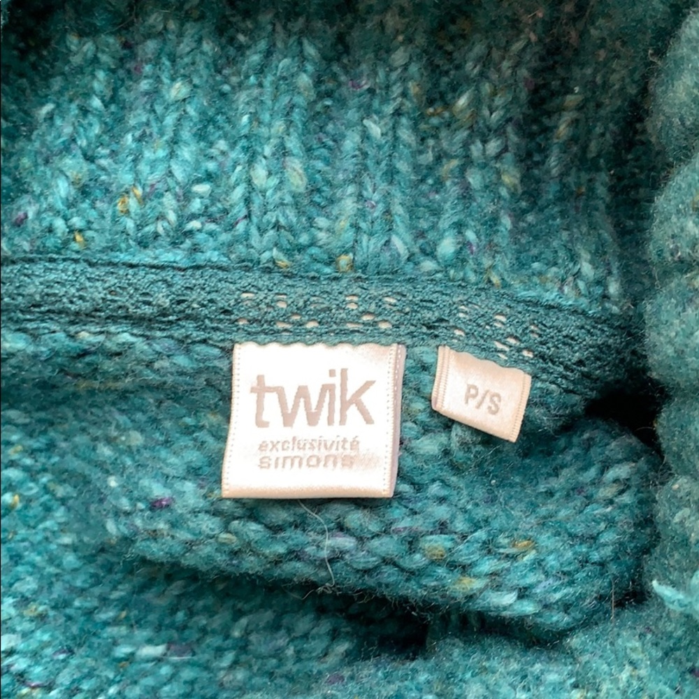 Turtle neck sweater - Picture 4 of 5